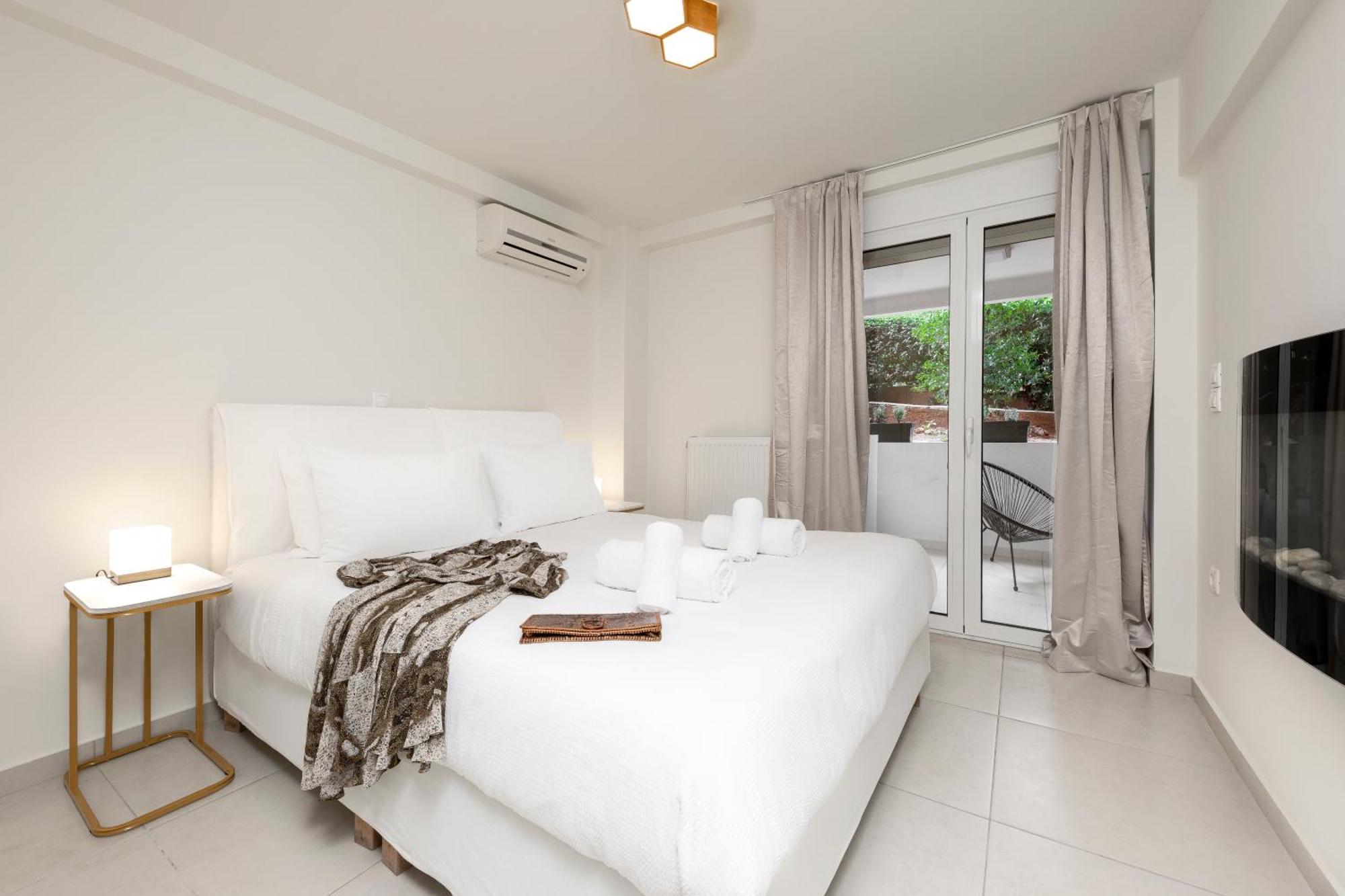 Mystique One Bedroom By Blupine * Athens