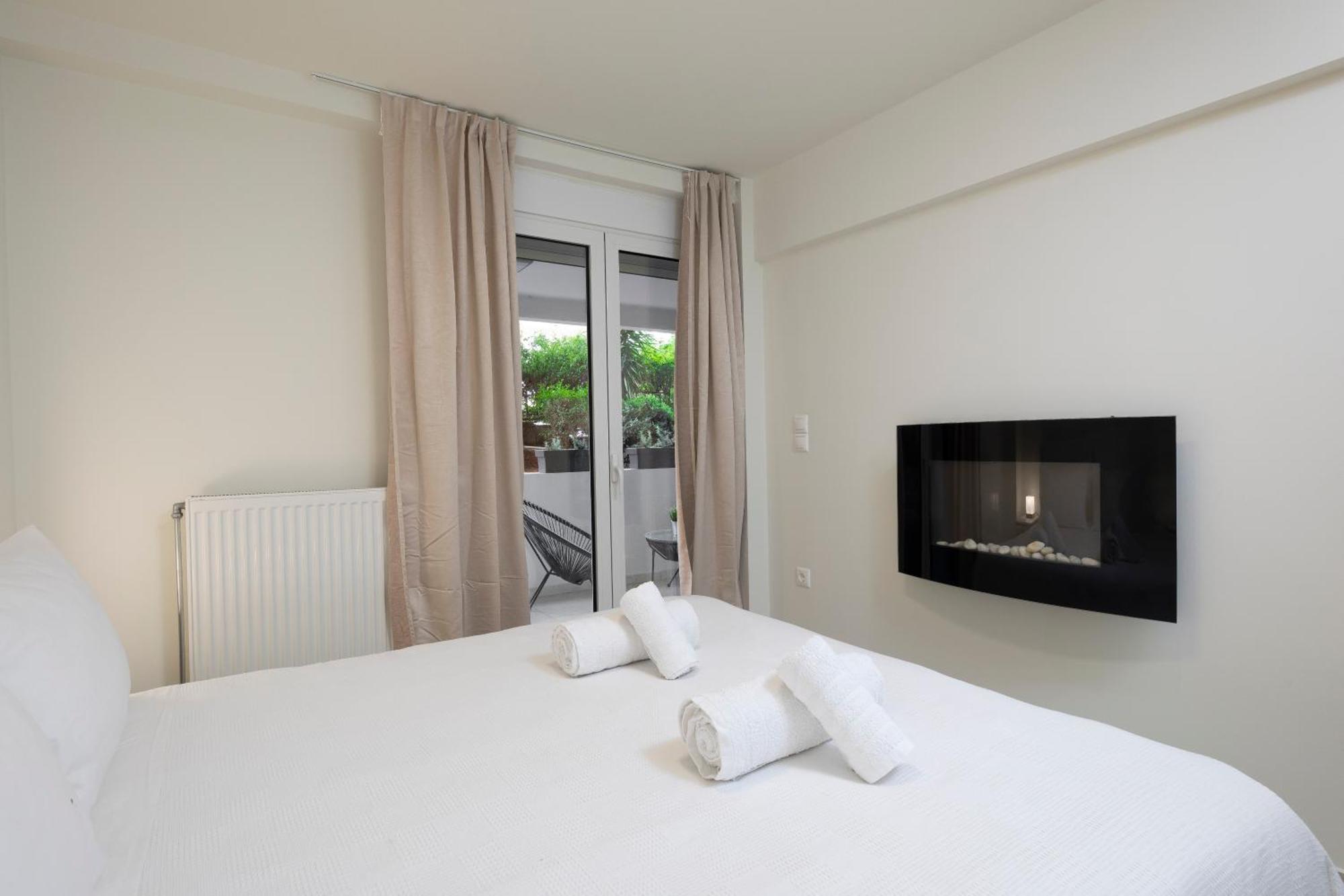 Mystique One Bedroom By Blupine Apartment *